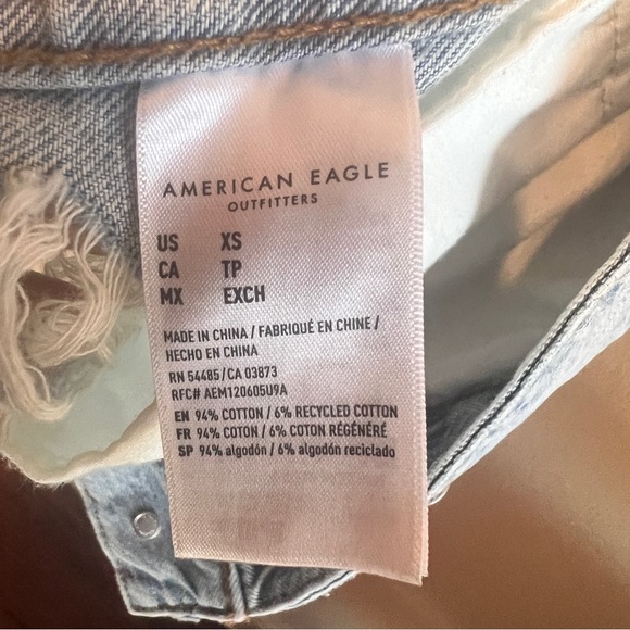 American Eagle Oversized Distressed Denim Jacket Light Wash Boyfriend Trucker - Picture 6 of 11